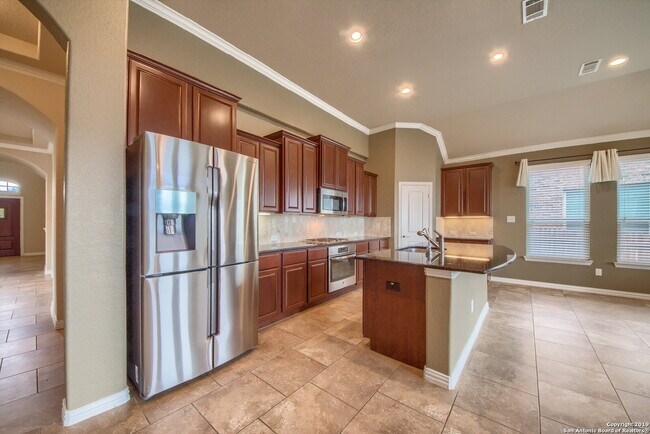 Building Photo - Gorgeous home in the elegant Stillwater Ranch Subdivision is available for immediate move-in.