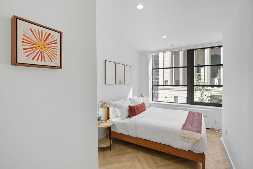 Building Photo - 980 6th Ave