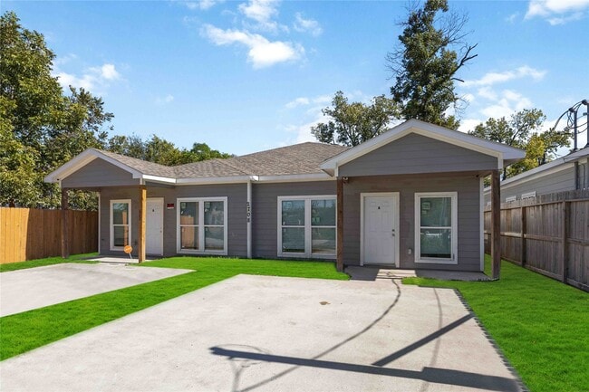 Building Photo - 2708 Sam Wilson St