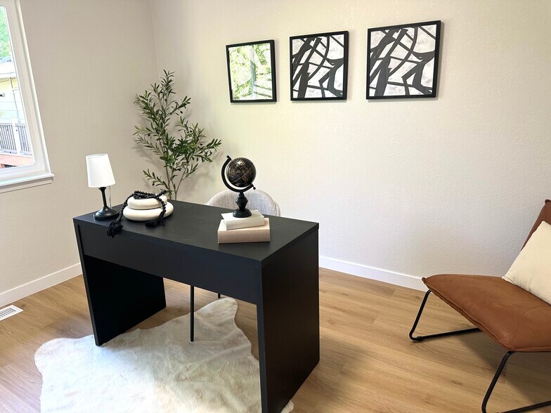 Building Photo - 140 Judson St