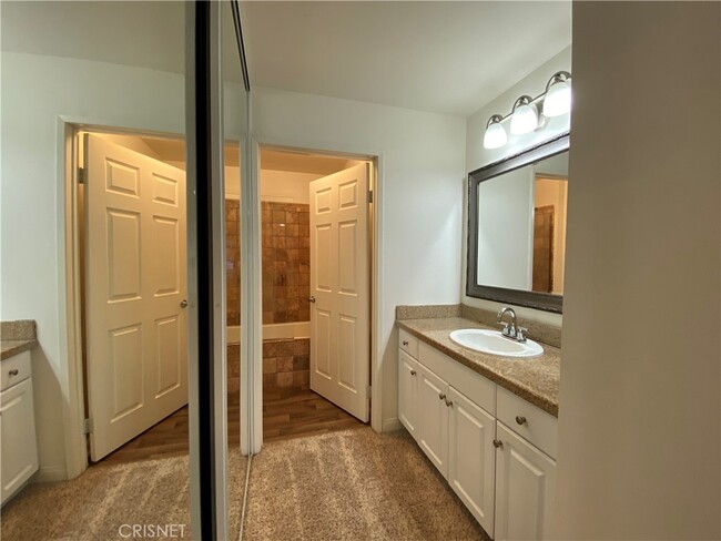 Building Photo - 5515 Canoga Ave