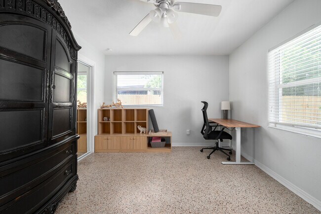 Building Photo - 1116 Berwyn Rd