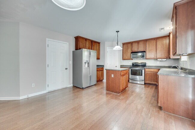 Building Photo - Spacious 4BR Fort Mill Home with Loft, Private Primary Retreat & Fenced Yard