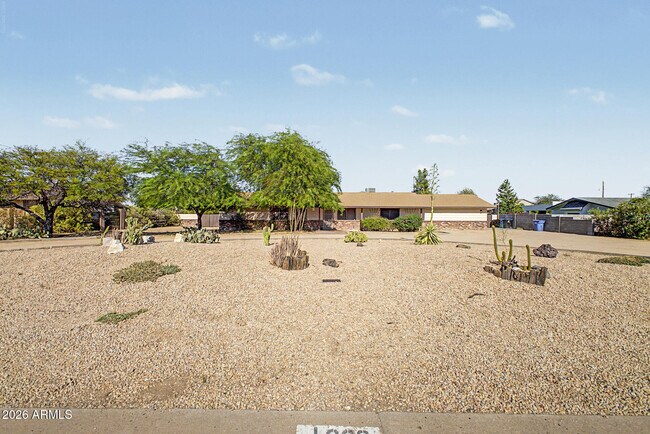 Building Photo - 16223 N 40th Pl