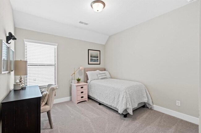 Building Photo - 24915 Heather Glade Trail