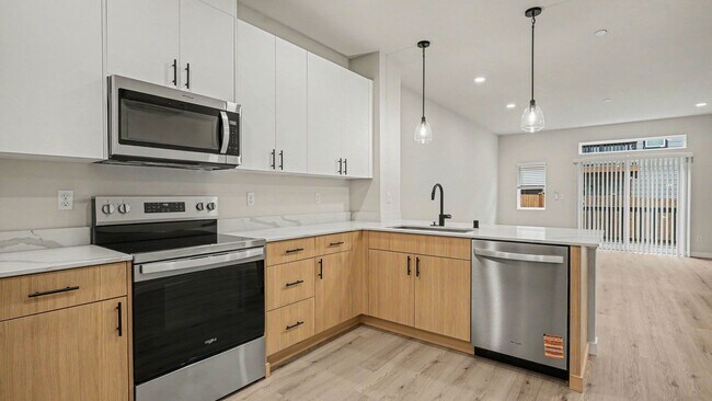 Building Photo - Brand-New Townhome at Cathcart Crossing – Modern Living in a Prime Snohomish Location - Move in R...