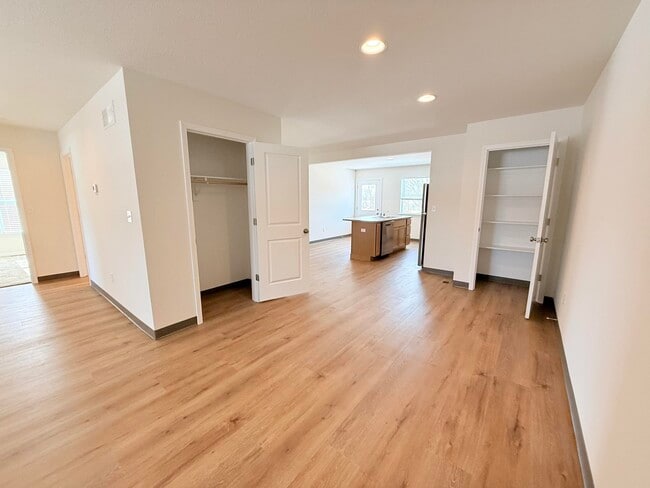 Building Photo - 8125 N Brown Station Rd