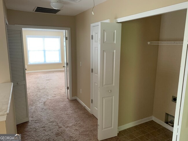 Building Photo - 51 Tahoe Dr