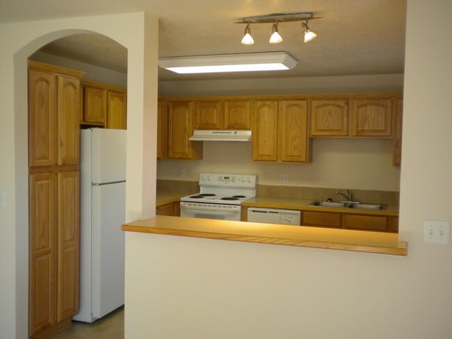 Building Photo - 2 bedroom in Coburg Meadows