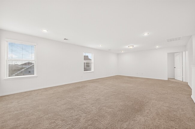 Building Photo - 8114 Royal Palm Ct