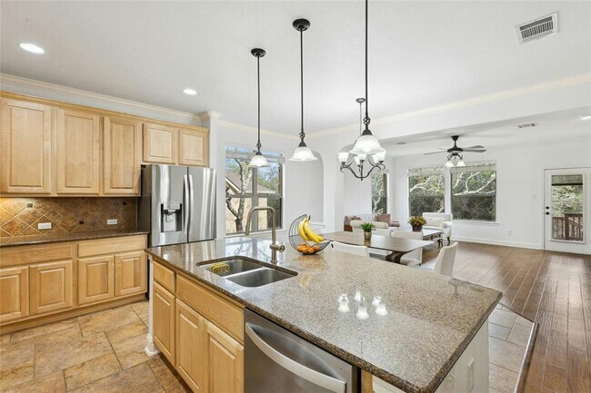 Building Photo - 7429 Bonniebrook Dr