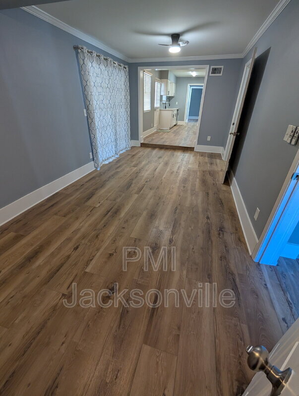 Building Photo - 7069 Perke Dr