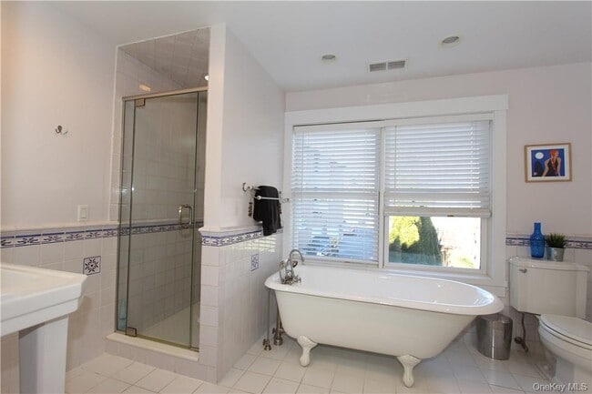 Building Photo - 114 Mt Pleasant Ave