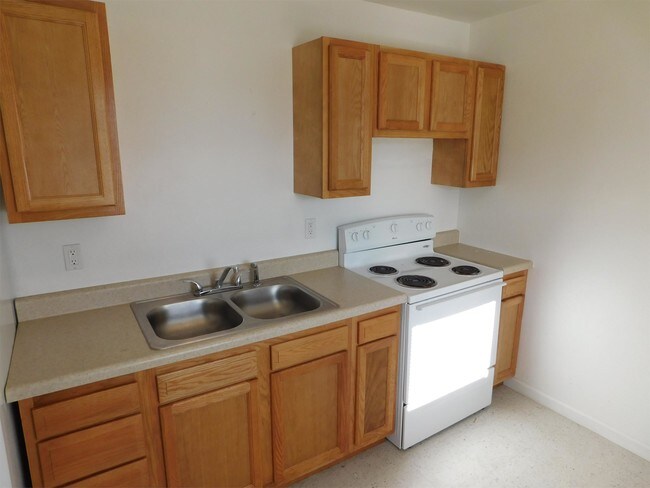 Building Photo - 121 Bailey Mdws