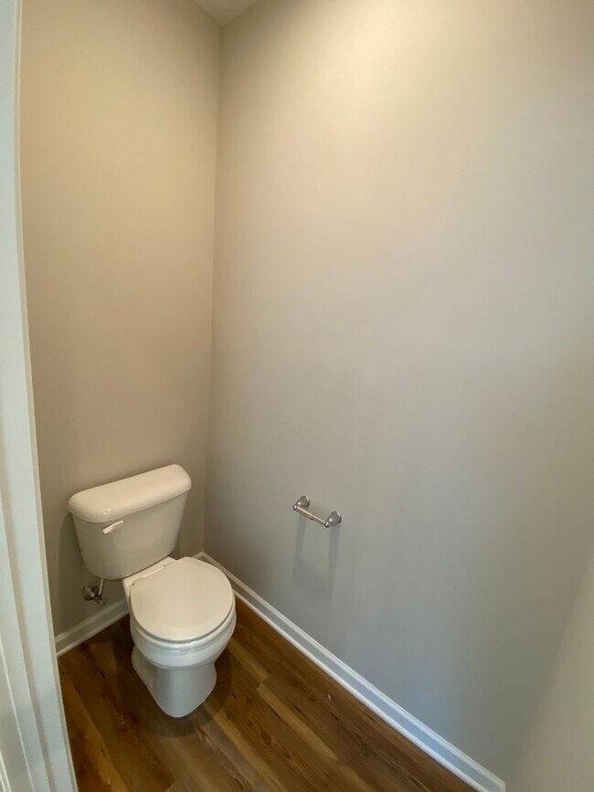 Building Photo - One level 3 bedroom 2 bath home