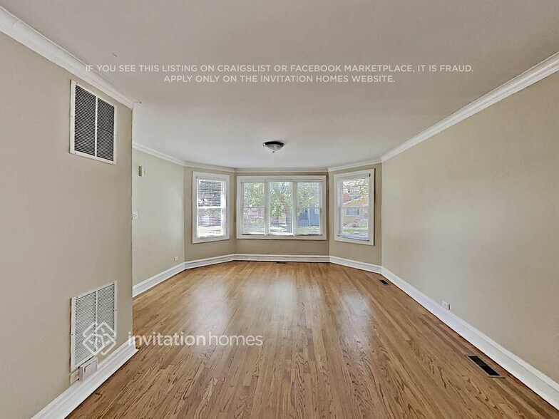 Building Photo - 2137 N 75th Ct