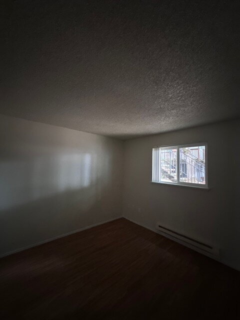 Building Photo - Charming 2-Bed Oasis with Modern Comforts on Powell Blvd.