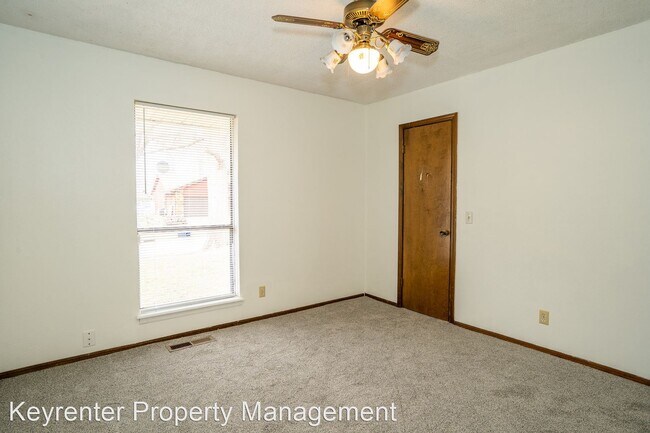 Building Photo - 3 br, 2 bath House - 1810 W 64th St