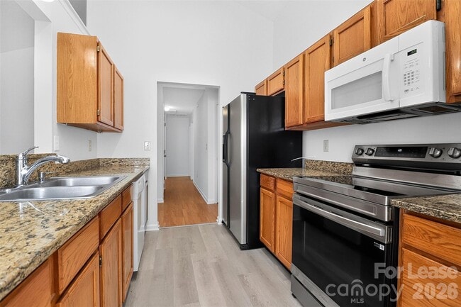 Building Photo - 3411 Pondridge Ct