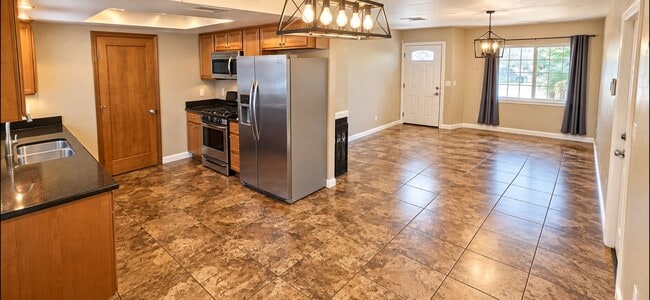 Building Photo - 74242 Pinon Dr