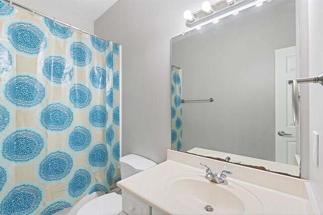 Building Photo - 16727 Sonoma Del Norte Dr