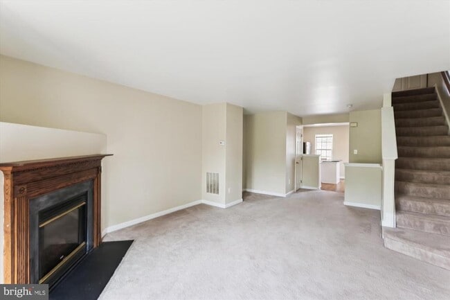 Building Photo - 45465 Bluemont Junction Square