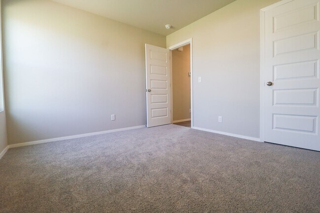 Building Photo - Stunning New Construction Home 4 Bed 2 Bath in Bixby!