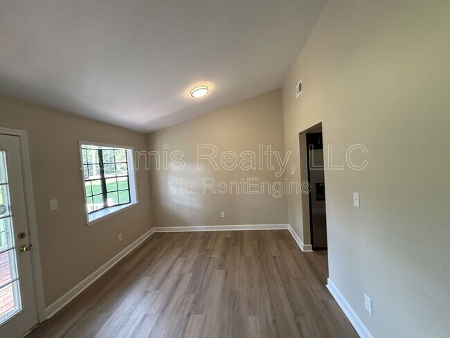 Building Photo - 3086 Drexel Ln