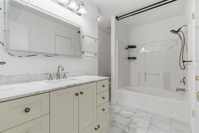 Building Photo - 4205 Fernleaf Dr