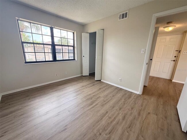 Building Photo - 19505 Quesada Ave