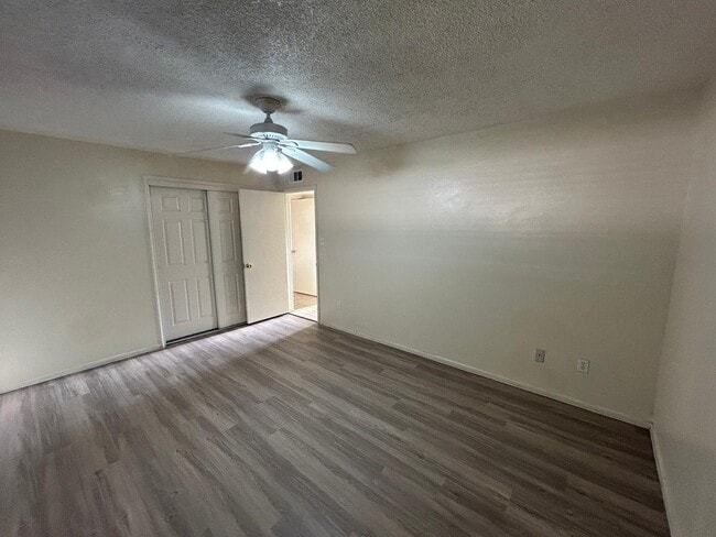 Building Photo - 1857 E University Dr