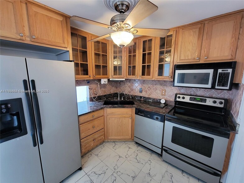 Primary Photo - 4200 NW 3rd Ct