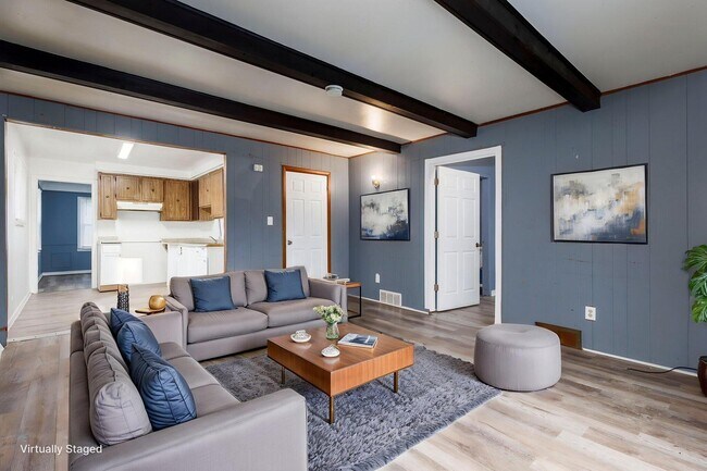 Building Photo - 19435 McCormick St