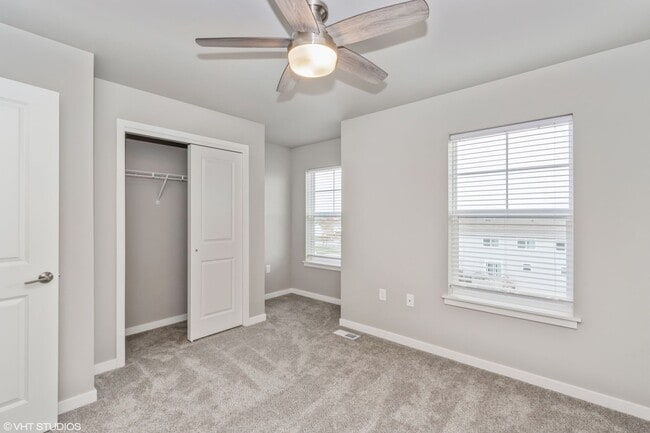 Building Photo - Big Ben Townhomes | Modern Living with Everyday Convenience