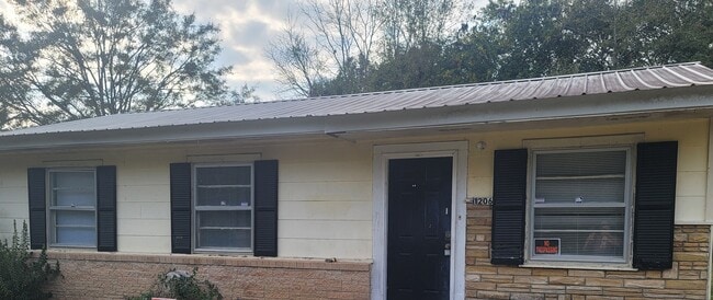 Primary Photo - 1206 Wedemeyer Rd