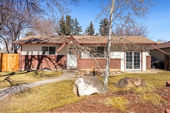 Building Photo - Updated 4 Bedroom Home in South College Heights