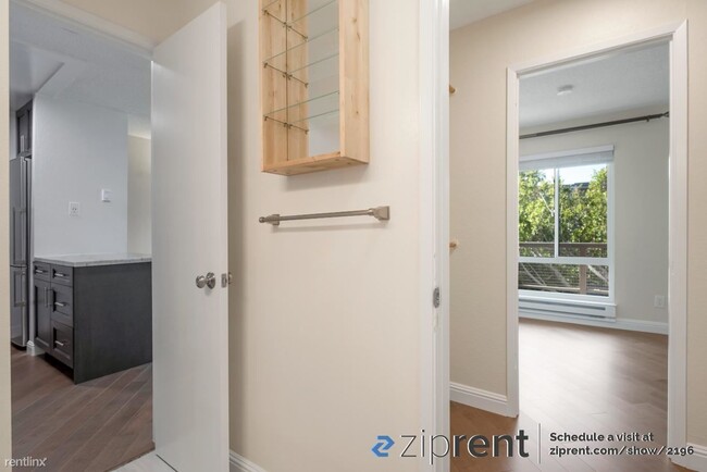 Building Photo - 1 br, 1 bath Condo - 2 Anchor Dr, Emeryvil...