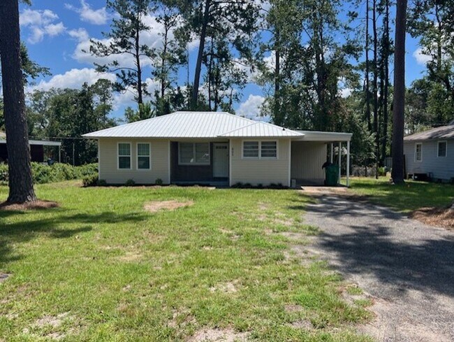 Building Photo - 2 Bedroom House - Walk to VSU!