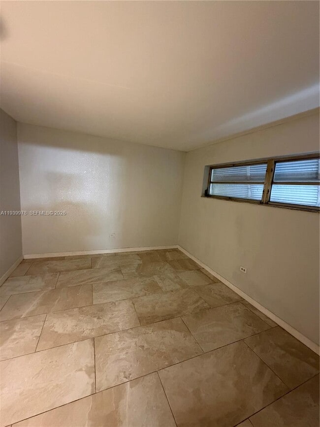 Building Photo - 1320 12th Ave S