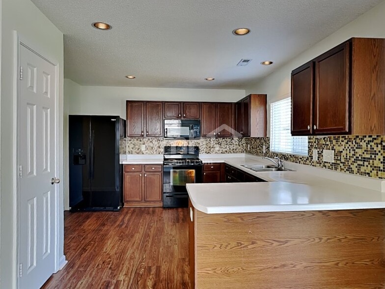 Building Photo - 3771 Marshlane Way
