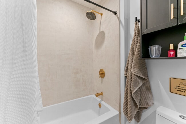 Building Photo - 351 S Catalina St