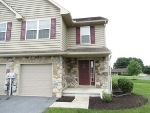 Building Photo - 318 Mount Olive Ln