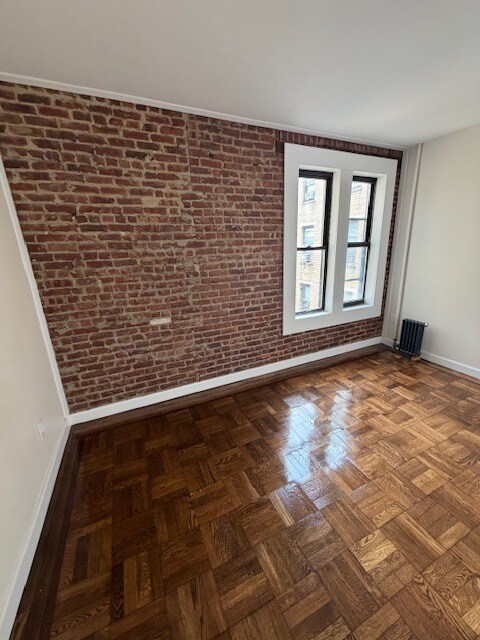 Building Photo - 371 95th St