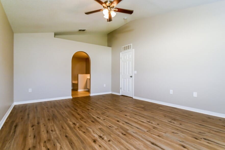 Building Photo - 8212 Settles Crk Lp