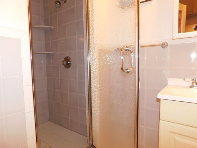 Building Photo - 1113 Bloomfield St