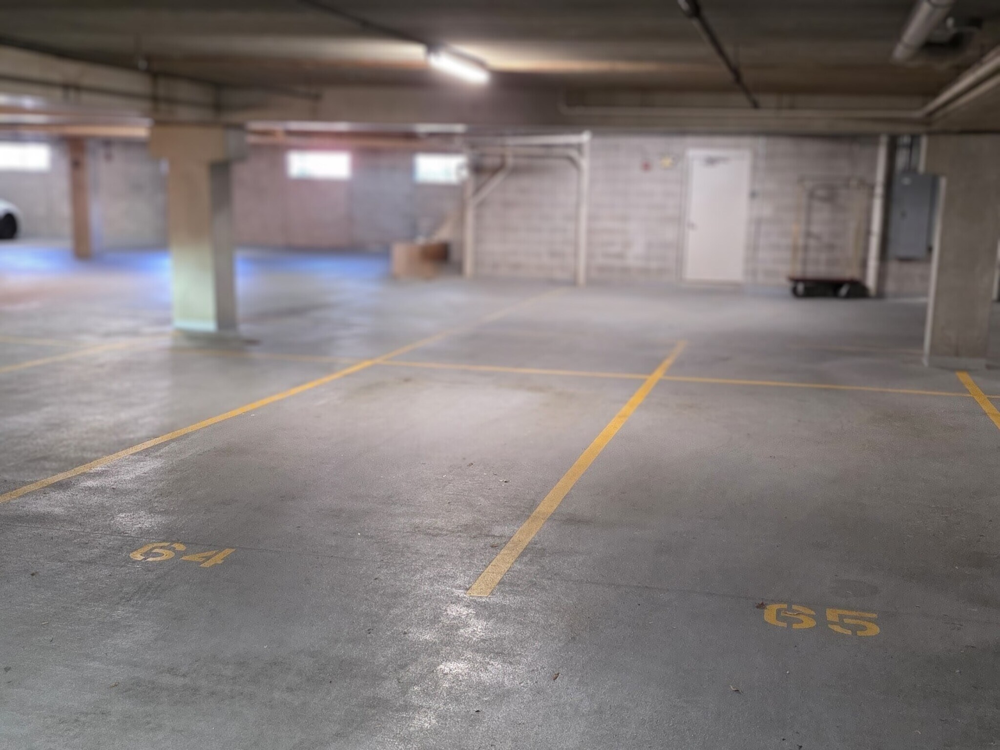 Building Photo - 1515 N Van Buren St