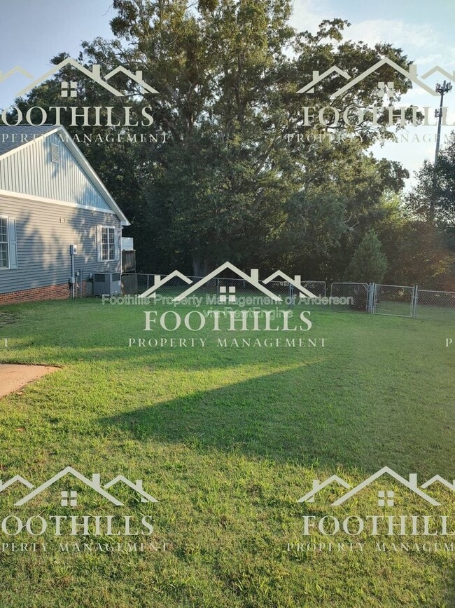 Building Photo - 3514 Hopewell Rd