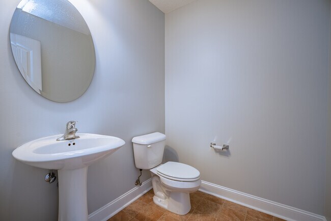 Building Photo - 157 Outpost Trl