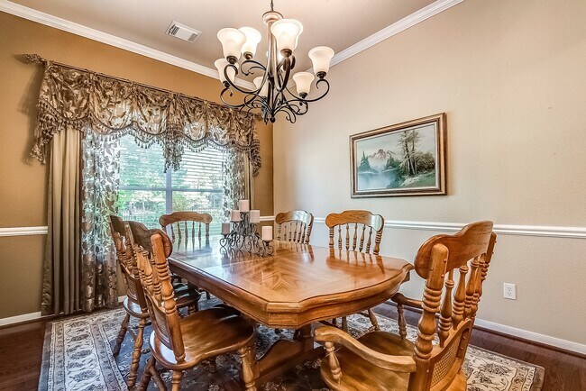 Building Photo - 18318 Hampton Hills Dr