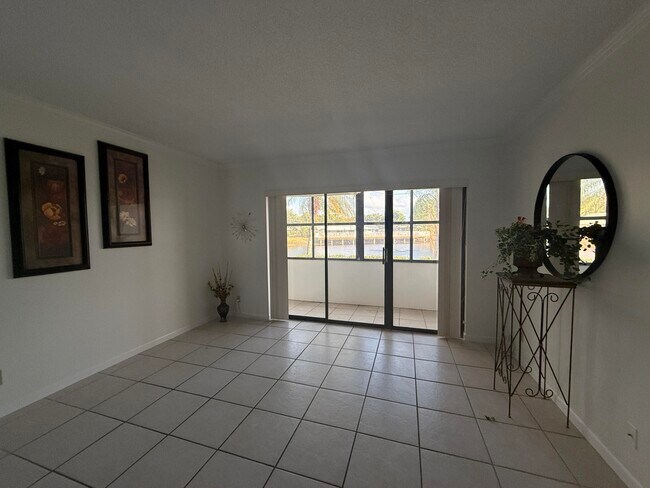 Building Photo - 1010 Green Pine Blvd